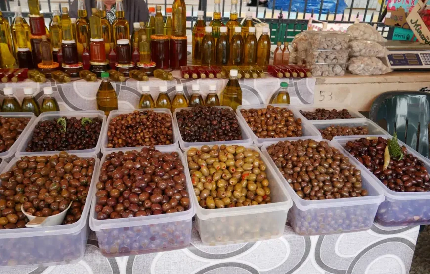 Kotor Walking Tour with Food and Wine tasting