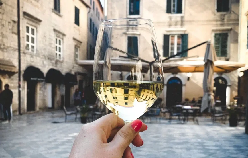 Kotor Walking Tour with Food and Wine tasting